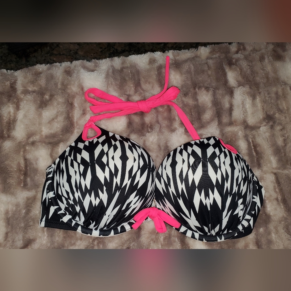 Womens Victoria Secret push up bikini top